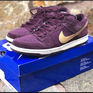 Nike Dunk Lo SB “Passport” Mens Size 14 burgundy